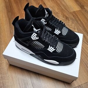 Jordan 4 White Thunder